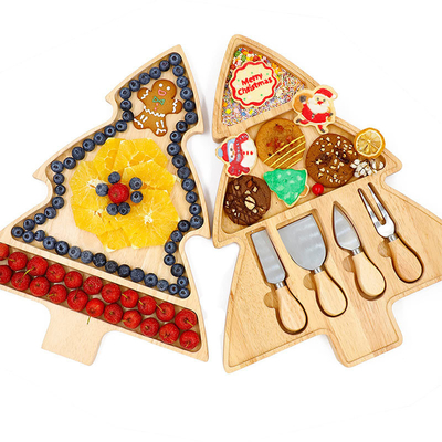 Een unieke onregelmatige kerstboom, een bord set en messen van bamboe.