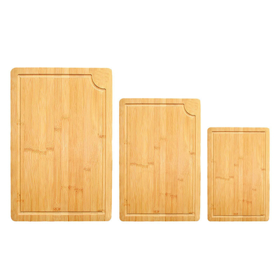 Een veelzijdig snijplank van massief hout, perfect voor al uw keukenbehoeften.5